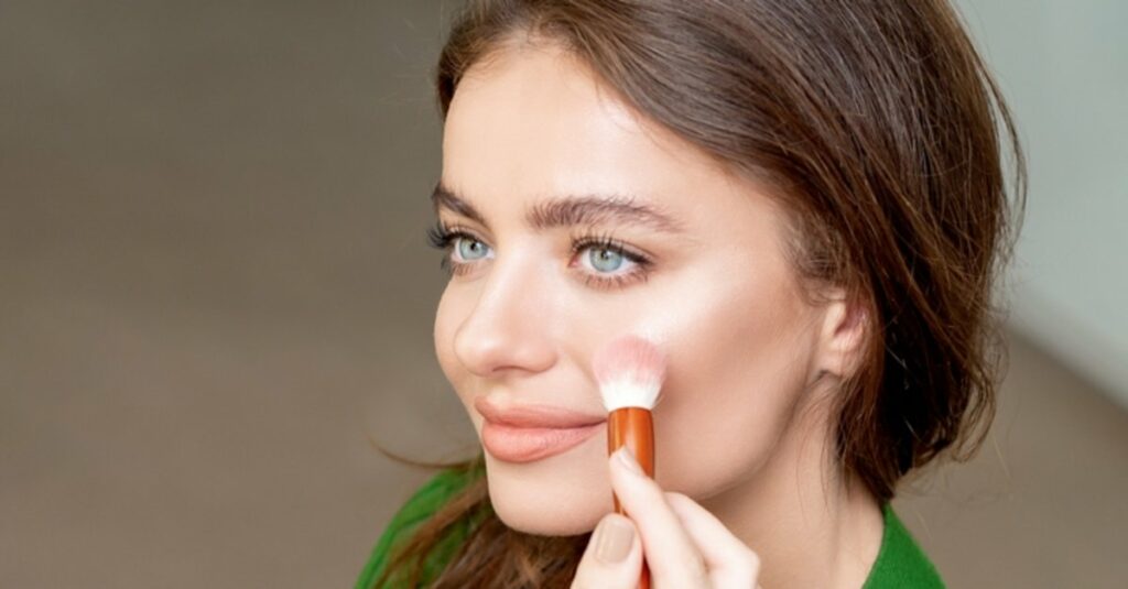 5 Tips For Achieving Flawless Foundation On Oily Skin