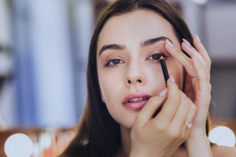 Tips To Prevent Eyes From Watering When Applying Makeup