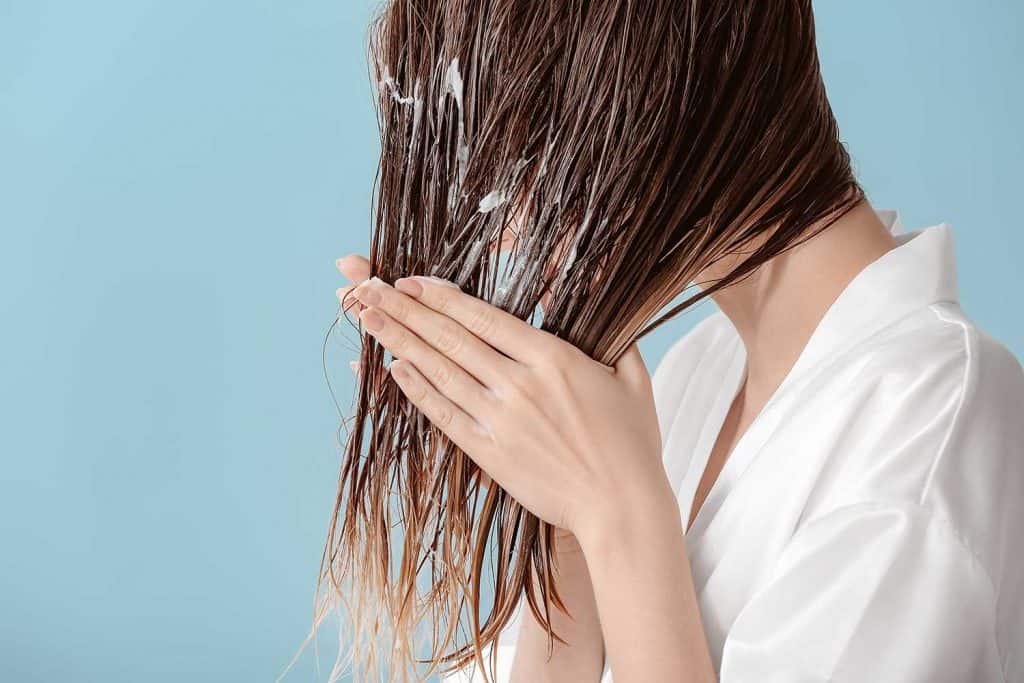 The Effects of Excessive Mousse Usage on Your Hair: Understanding the Consequences