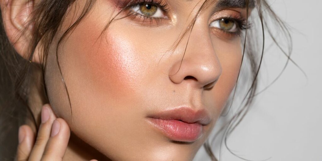 Latte Makeup- Warm and Inviting Earthy Tones for a Naturally Radiant Look