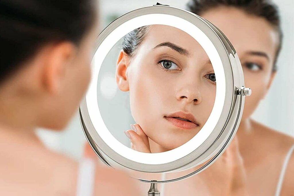 Illuminating Beauty: An In-Depth Guide to Light Makeup Mirrors