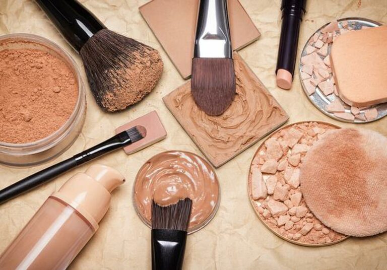 What Is The Difference Between Compact Powder And Foundation 2