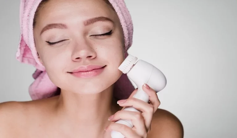 7 Revolutionary Benefits Of A Facialcleanser Brush Transform Your Skincare Routine